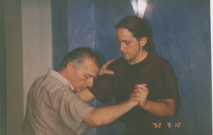 Antonio Todaro mit Ralf Sartori bei der Choreographie-Arbeit im Estudio Sudamerica, Berlin 1992