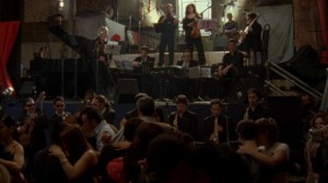 Milonga-Szene im La Catedral, Filmbild aus 12 Tangos