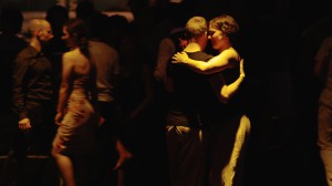 Filmbild aus Tango zu besuch